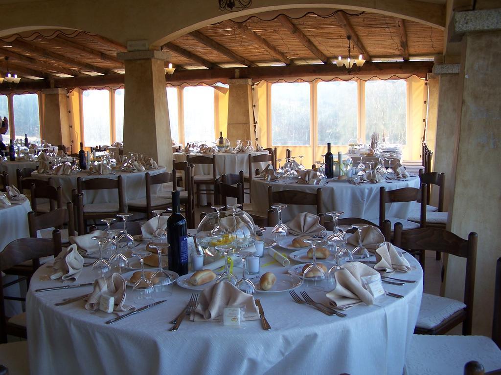 Hotel Ristorante Funtana Abbas Luras Exterior foto