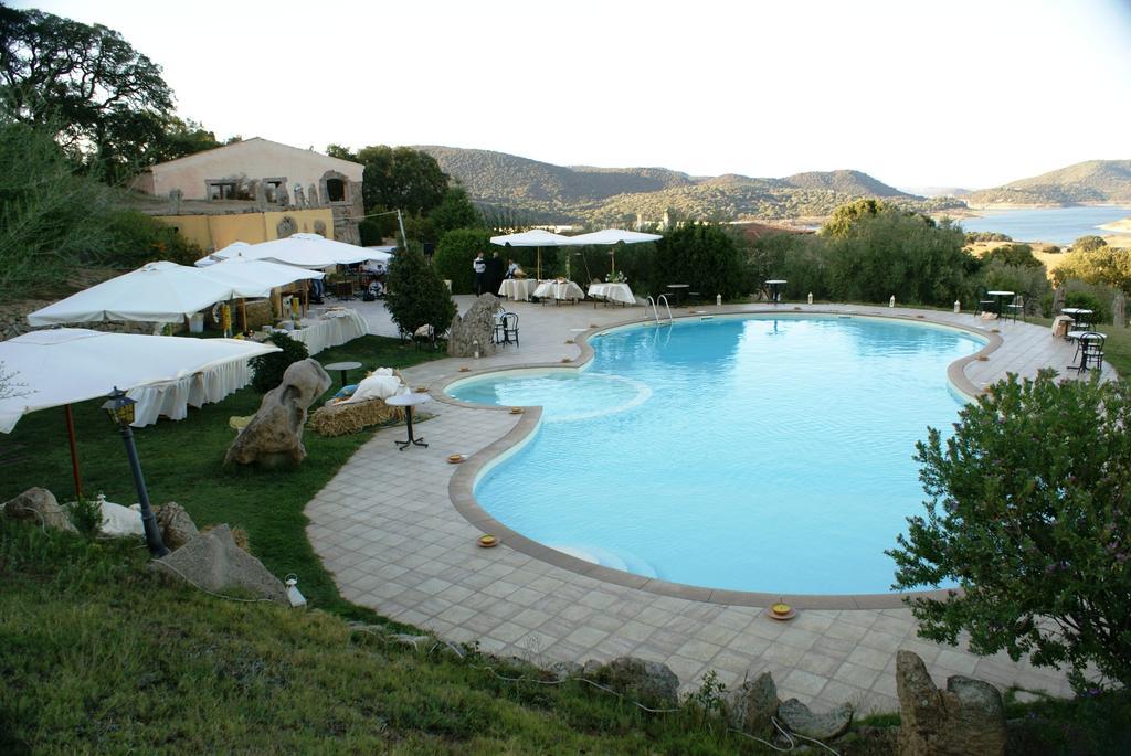 Hotel Ristorante Funtana Abbas Luras Exterior foto